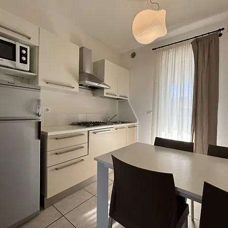 Wonderful With Attic In A Quiet Area * 비비오네