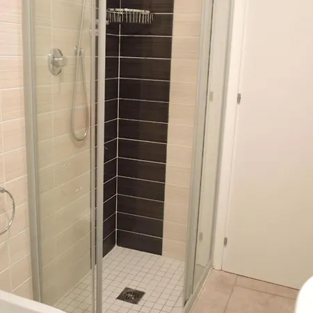 Апартаменти Wonderful With Attic In A Quiet Area