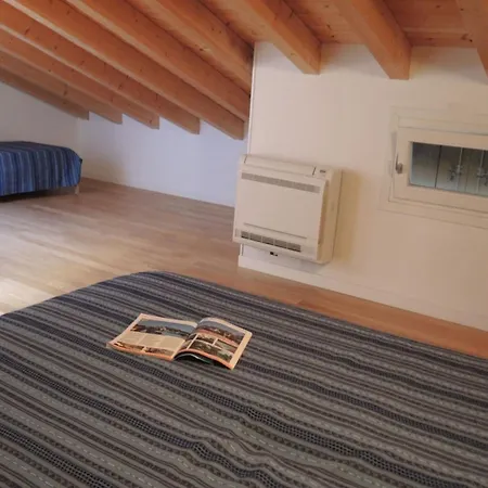 Wonderful With Attic In A Quiet Area Апартаменти *