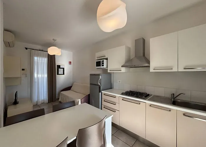 Wonderful With Attic In A Quiet Area شقة بيبيوني