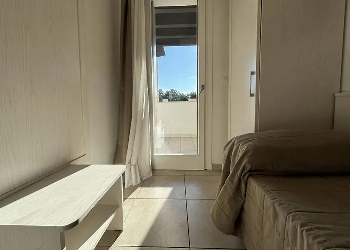 Wonderful With Attic In A Quiet Area شقة بيبيوني