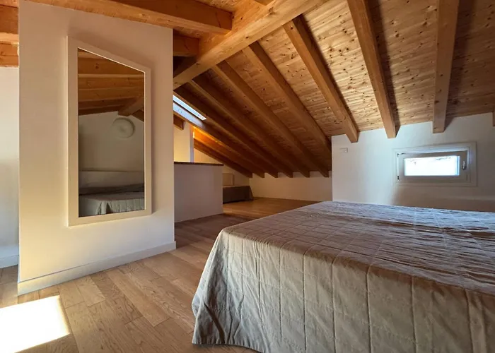شقة Wonderful With Attic In A Quiet Area
